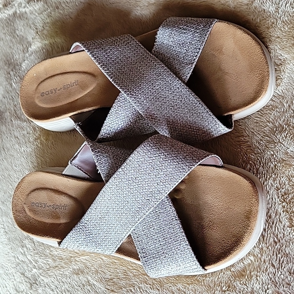 Easy spirit crisscross woven sandals. Worn. Like new!